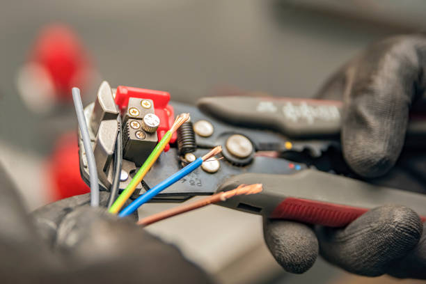 Best Electrical Repair Services  in Country Clu, FL